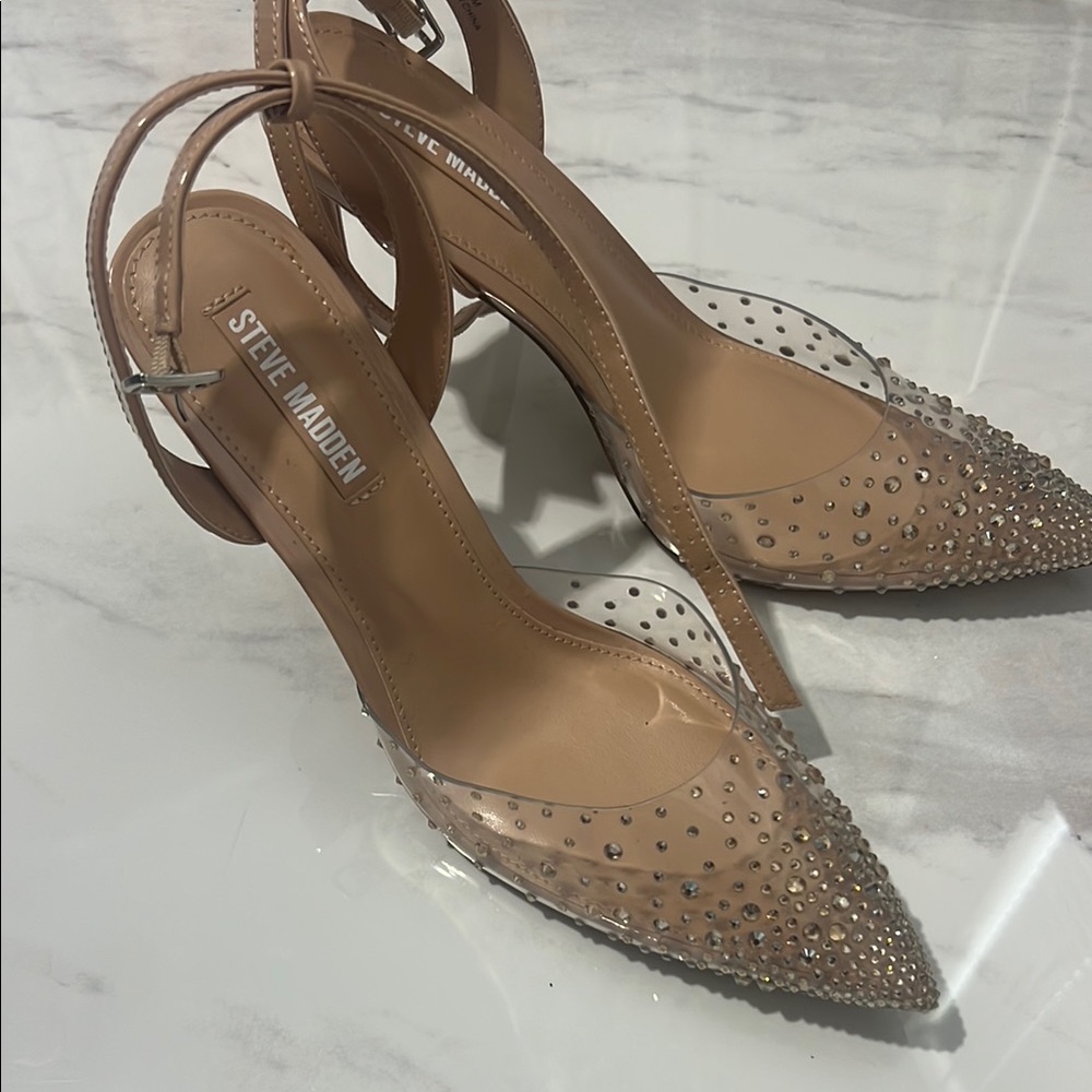 Steve Madden Tan and Cream Elegant Heels